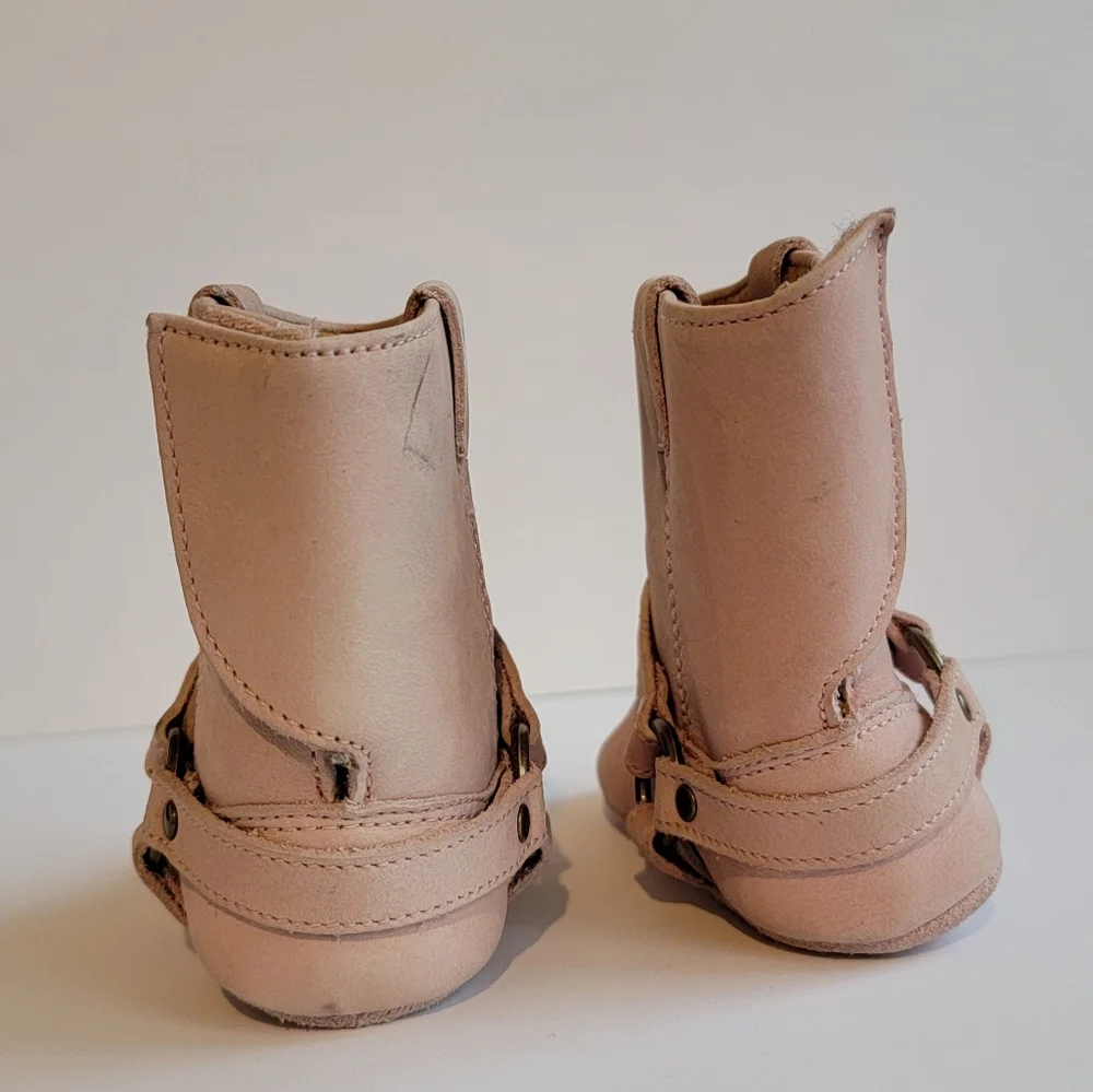 Frye pale pink baby booties 4 M phillip harness shoes boots baby infant newborn